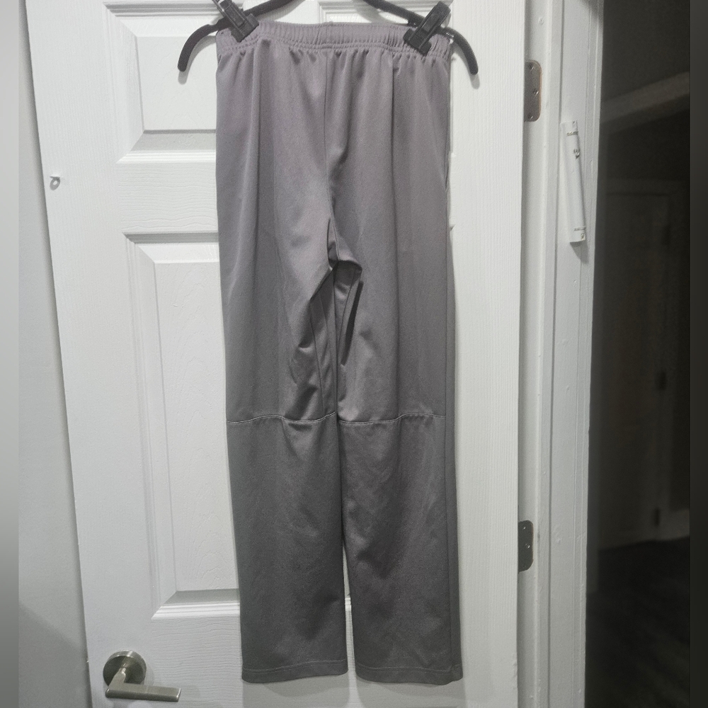 Nike Dri-Fit Gray Sweatpants - Picture 2 of 3